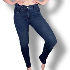 Express Stretch + Performance Hi Rise Jean (Jegging) Size 6